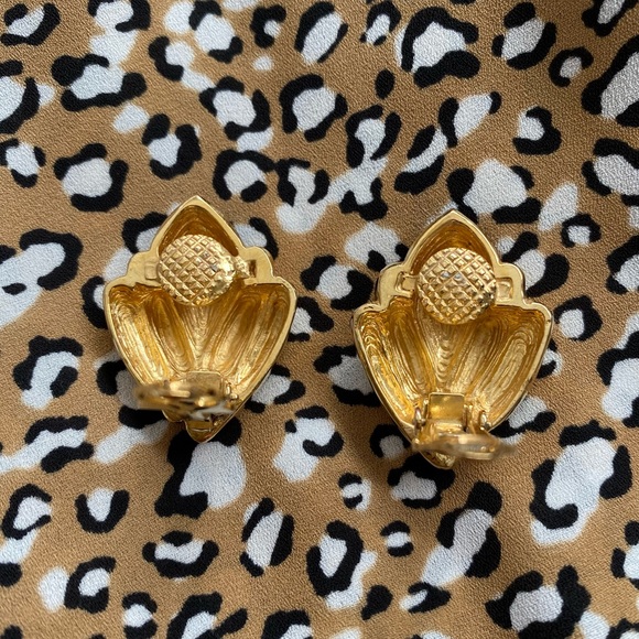 Vintage St. John Clip Earrings - Picture 4 of 6
